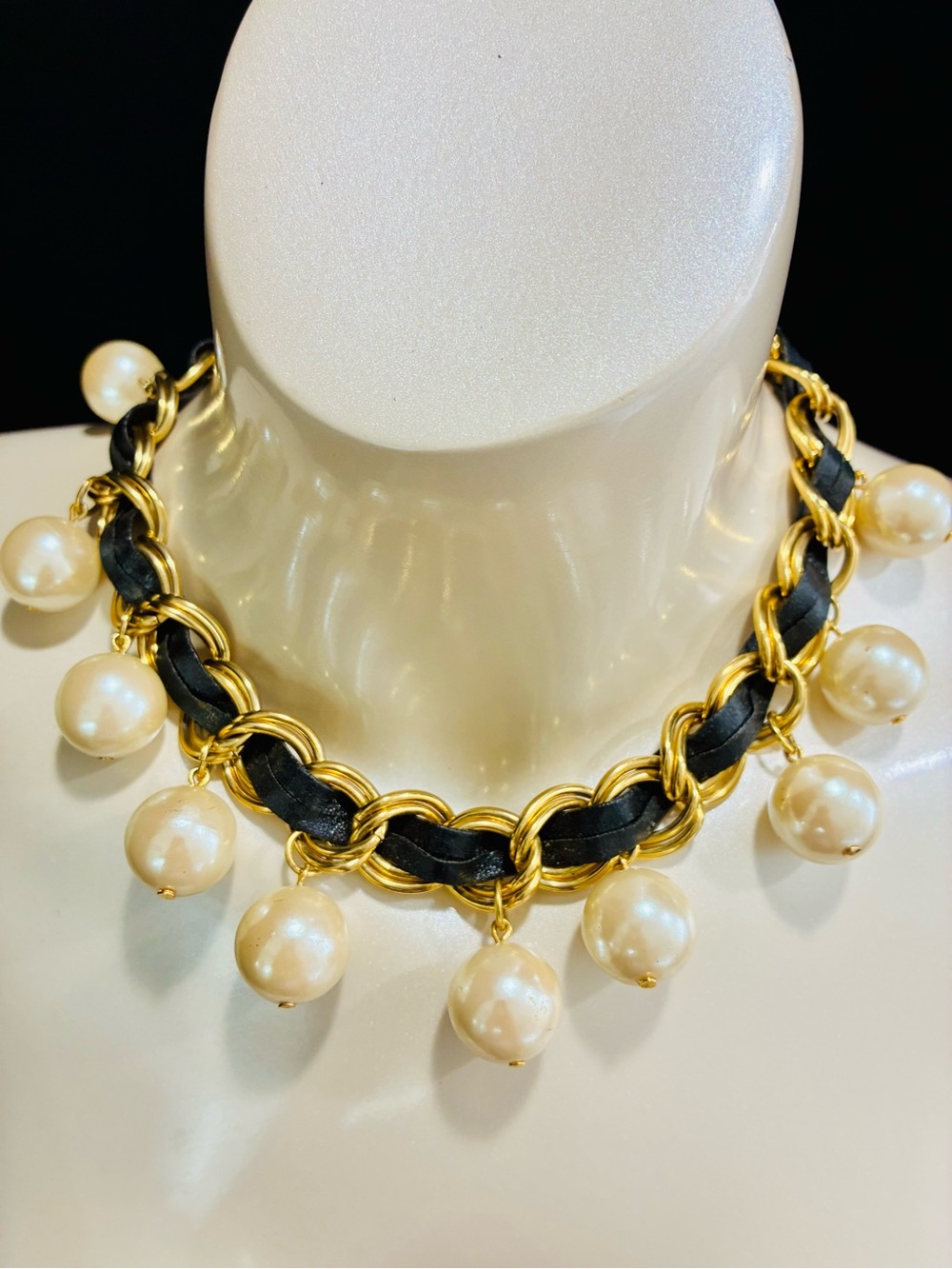90s Gold Chain Pearl Charm Necklace with Black Leather Ribbon- Classic Chunky